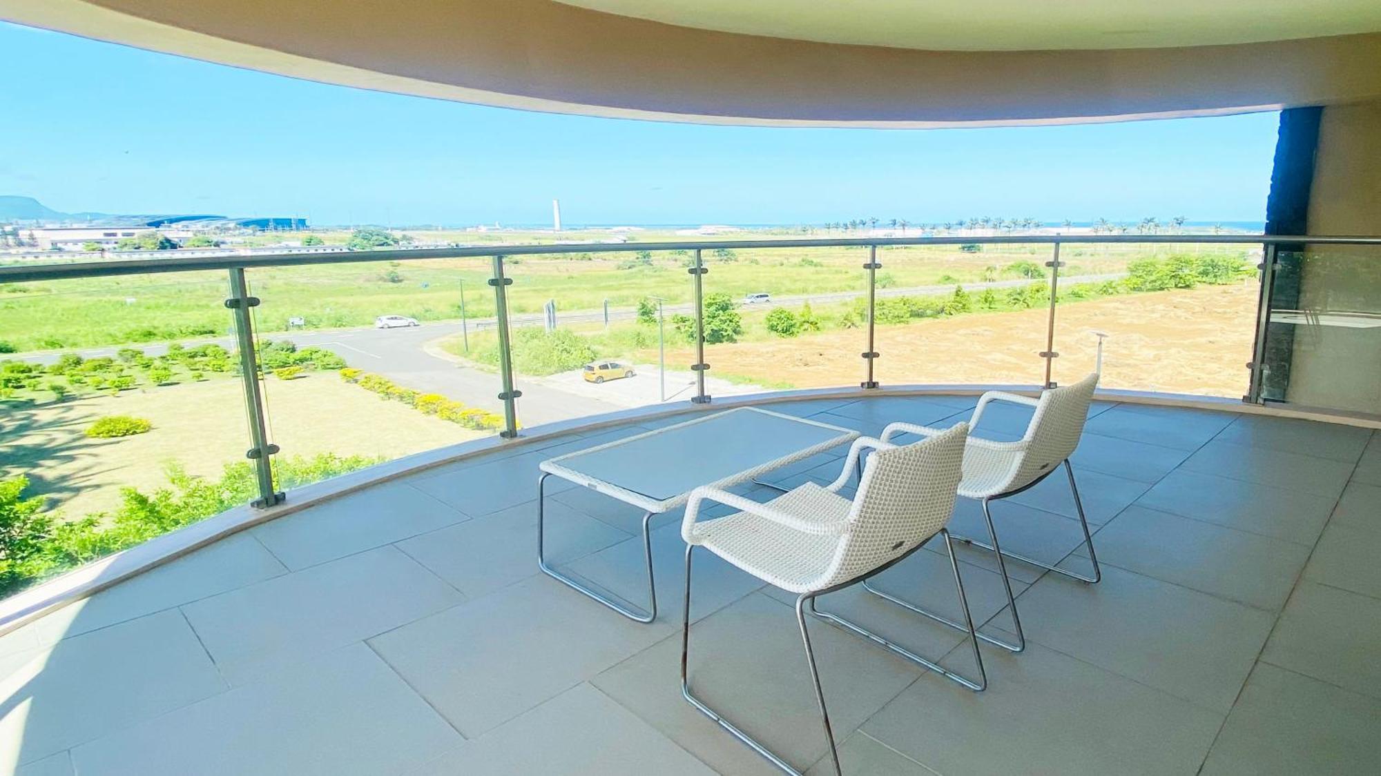 Holiday Inn Mauritius Mon Tresor By Ihg Plaine Magnien Bagian luar foto